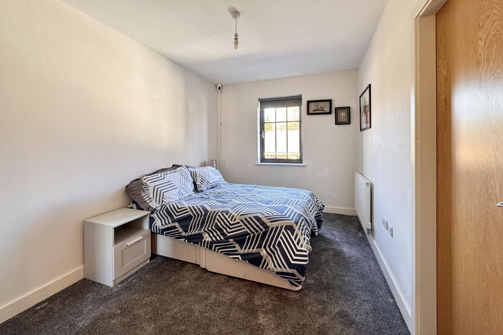Additional image 13 of 2 bed flat for saleSamuel Wood Close, Glossop SK13