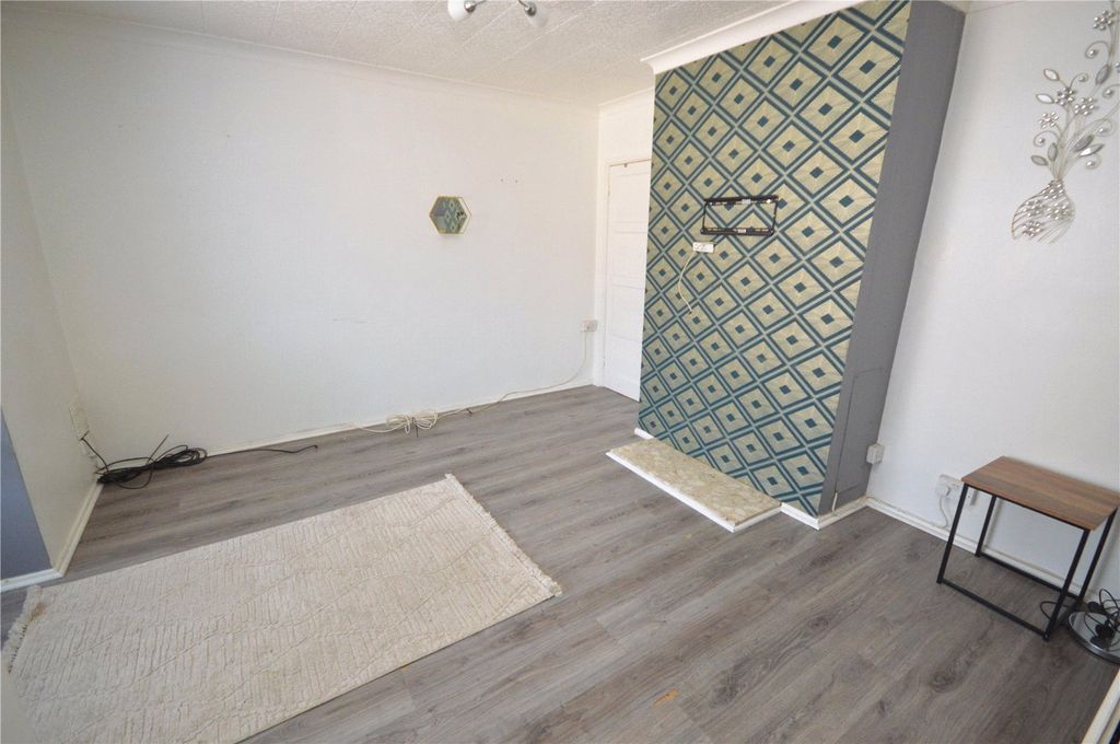 Property photo 3 of 12 Picture No. 06