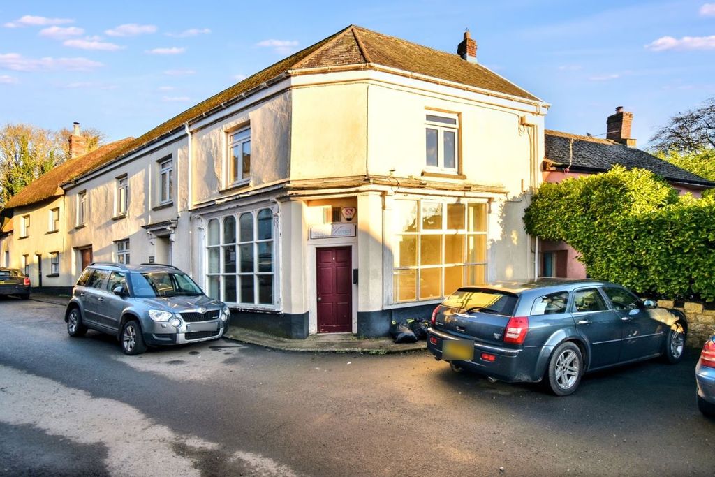Property photo 1 of 19