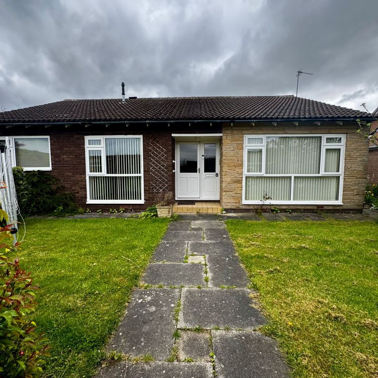 Property photo 1 of 10 Front