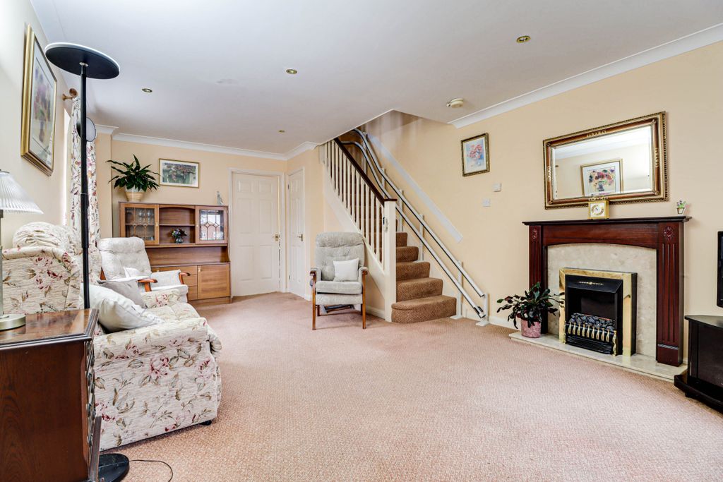 Property photo 2 of 16 Living Room