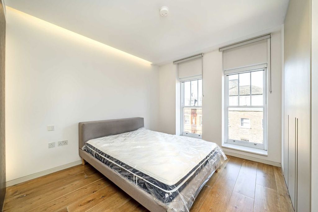 Property photo 3 of 5