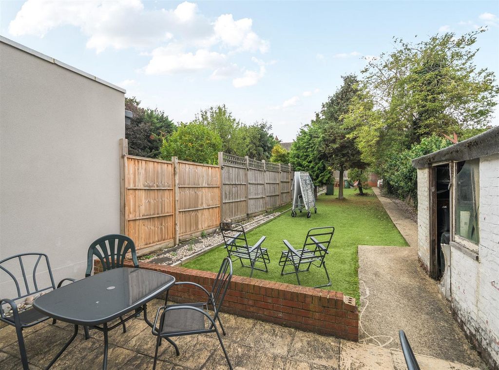 Property photo 2 of 12