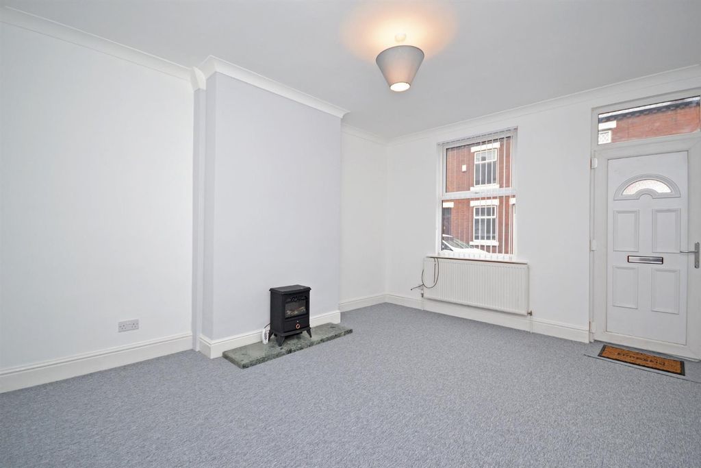 Property photo 3 of 6 Living Room