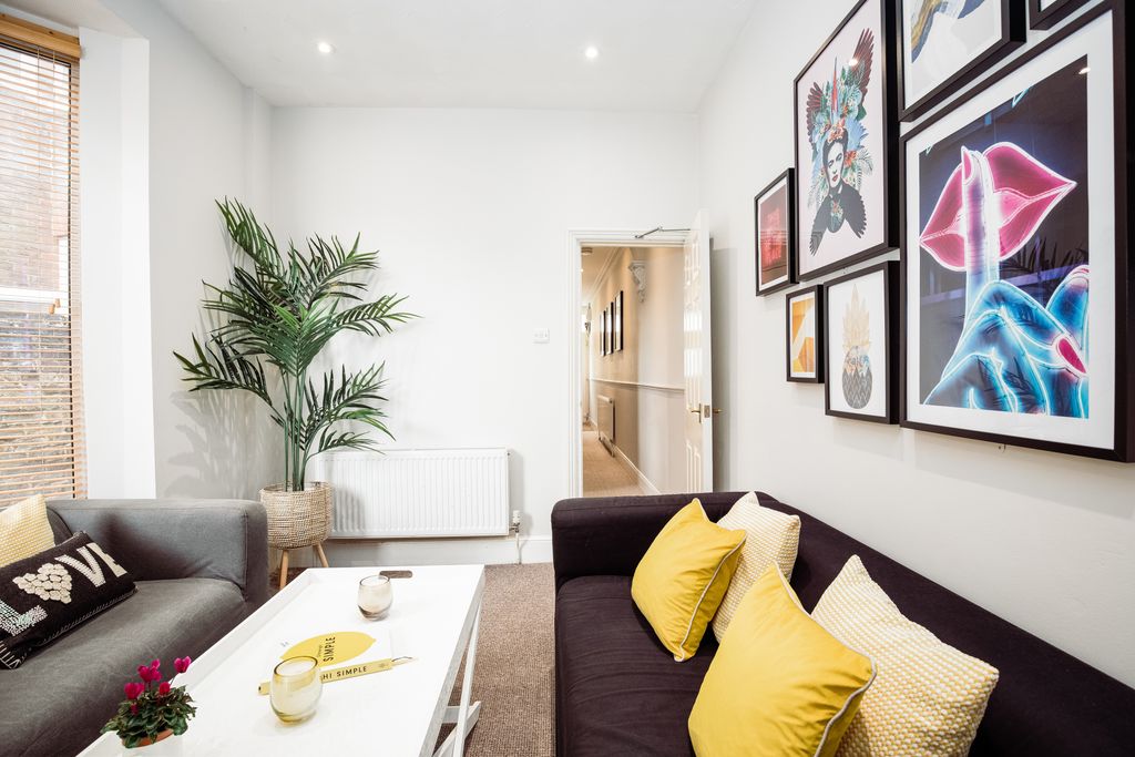 Property photo 3 of 14