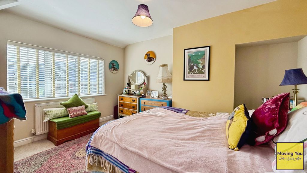 Property photo 3 of 19 Bedroom