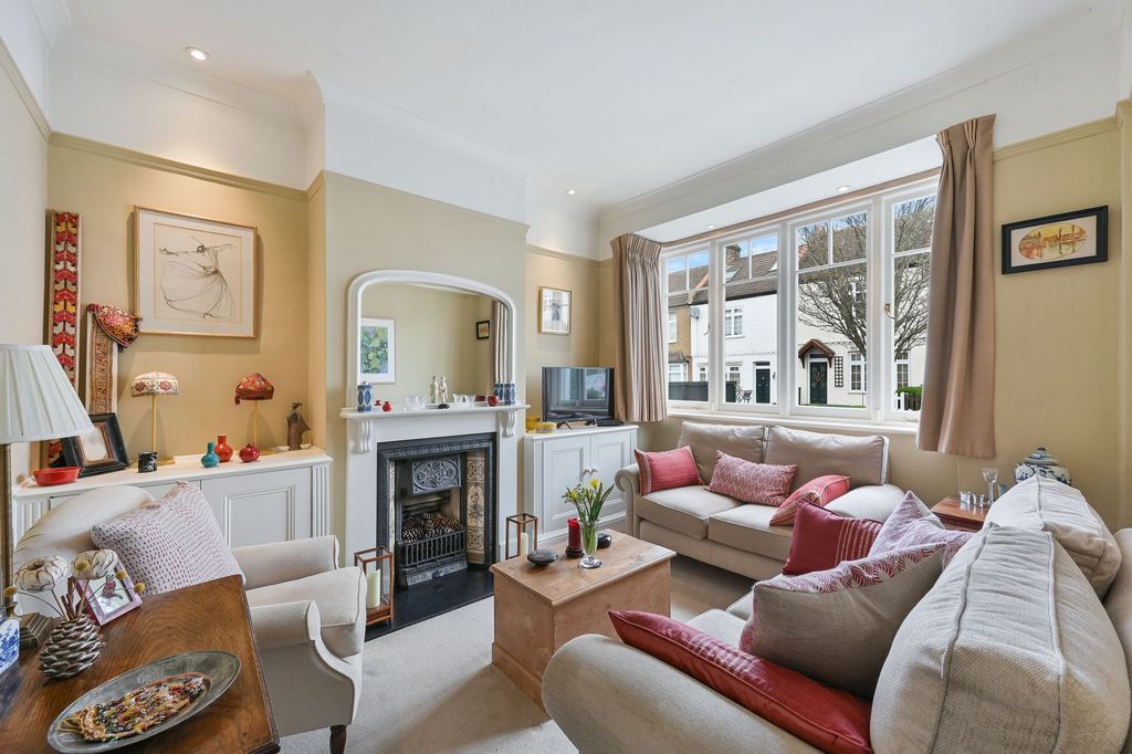 Property photo 2 of 12