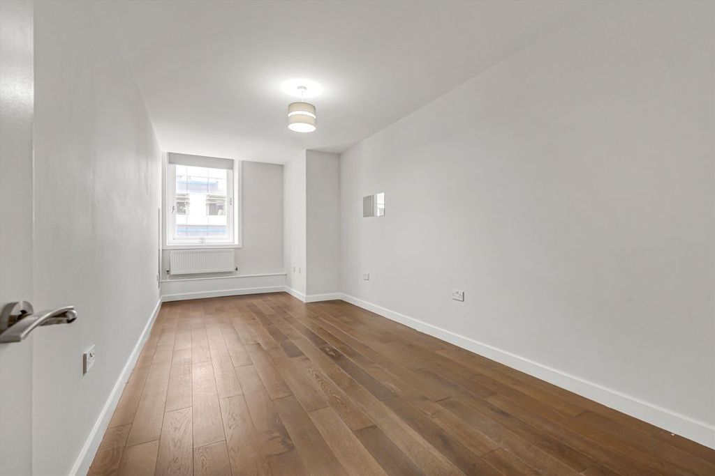 Property photo 3 of 4
