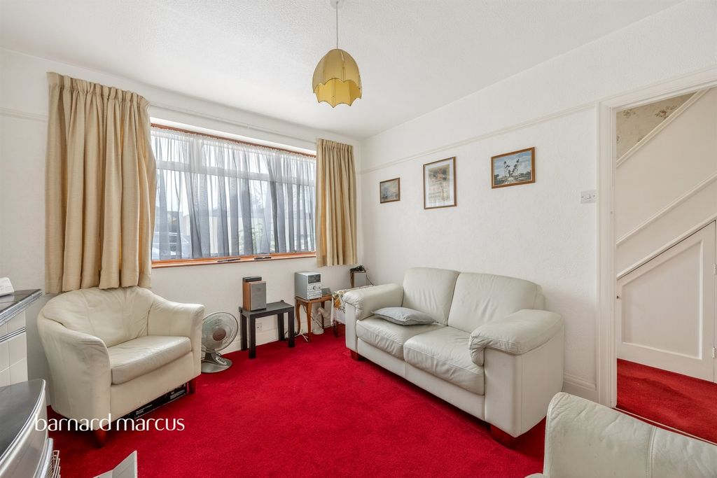 Property photo 3 of 18