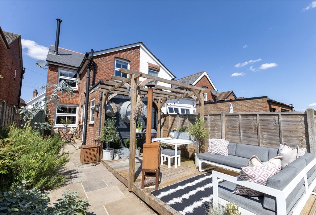 Property photo 2 of 15 Picture No. 32
