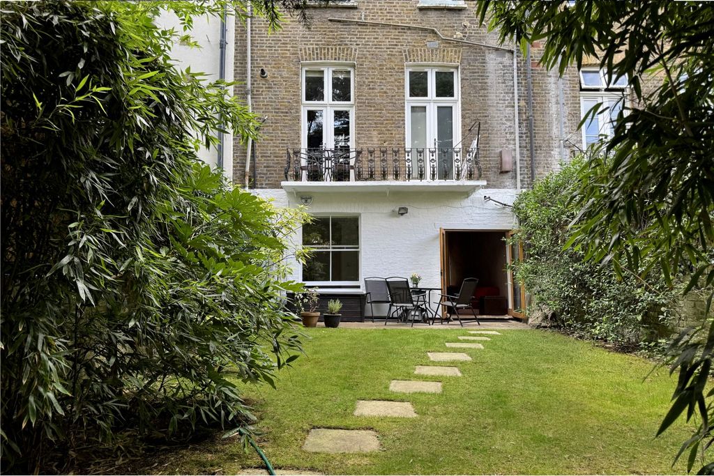 Property photo 2 of 16