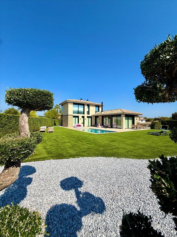 Property photo 1 of 40 New-Build Villa With Private Garden And Pool Near Torremirona Golf Club