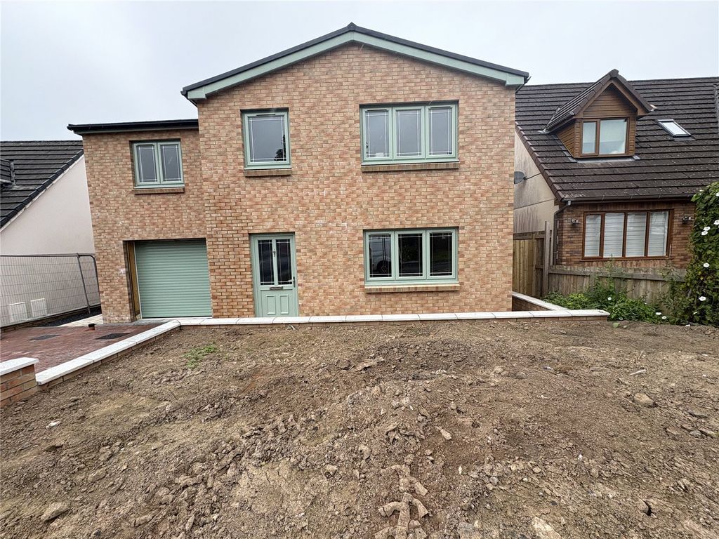 Property photo 2 of 4 Picture No. 12