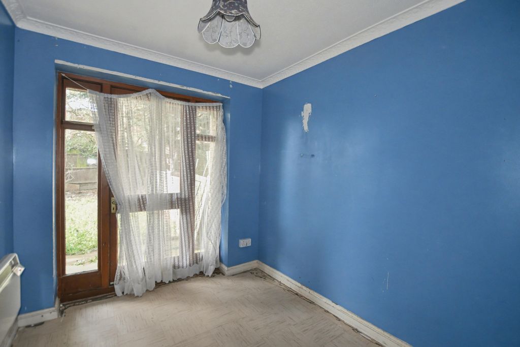 Property photo 2 of 16 56 Thamesbank Place, Thamesmead, London, Se28 8Ps