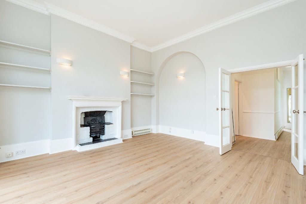 Property photo 3 of 15 Dining Area