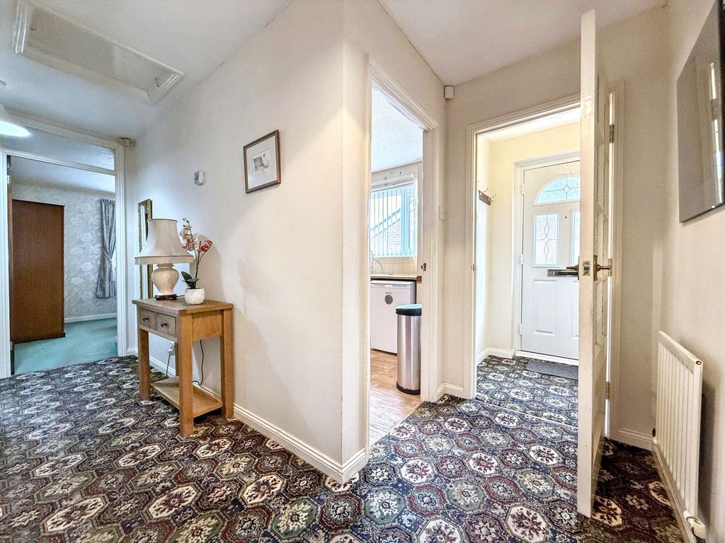Property photo 3 of 21