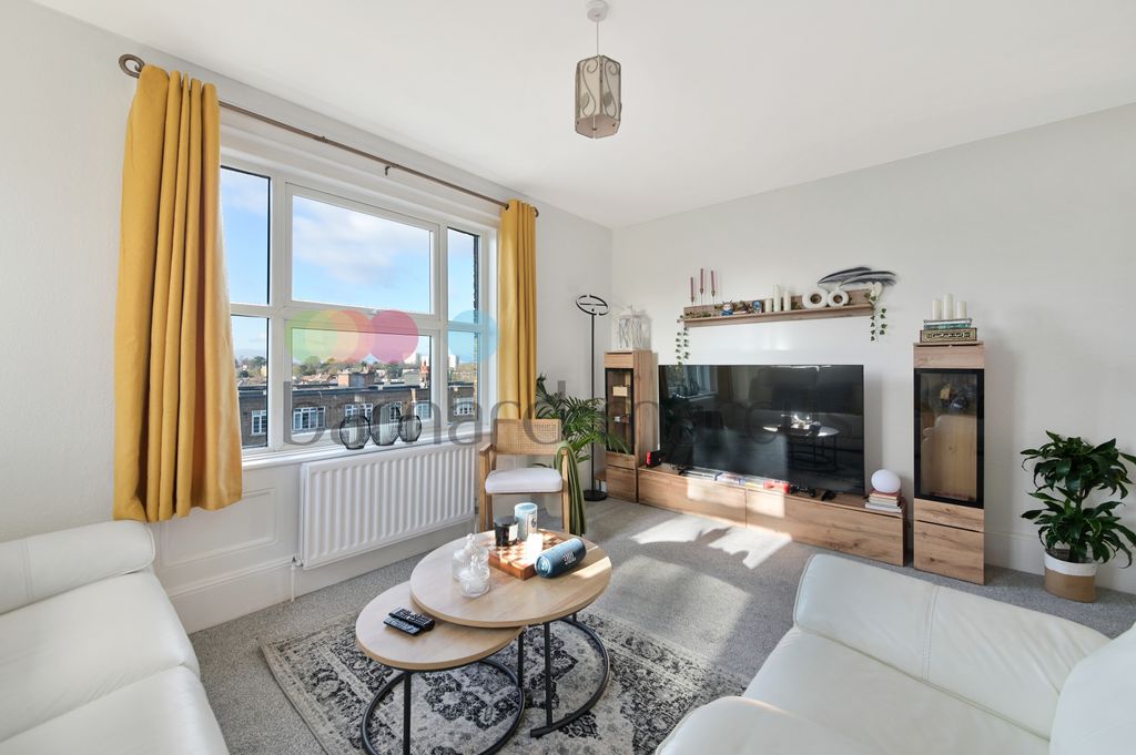 Property photo 3 of 14 Living Room