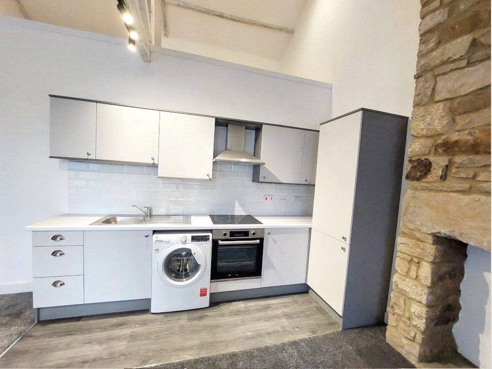 Property photo 2 of 9 Picture No. 11