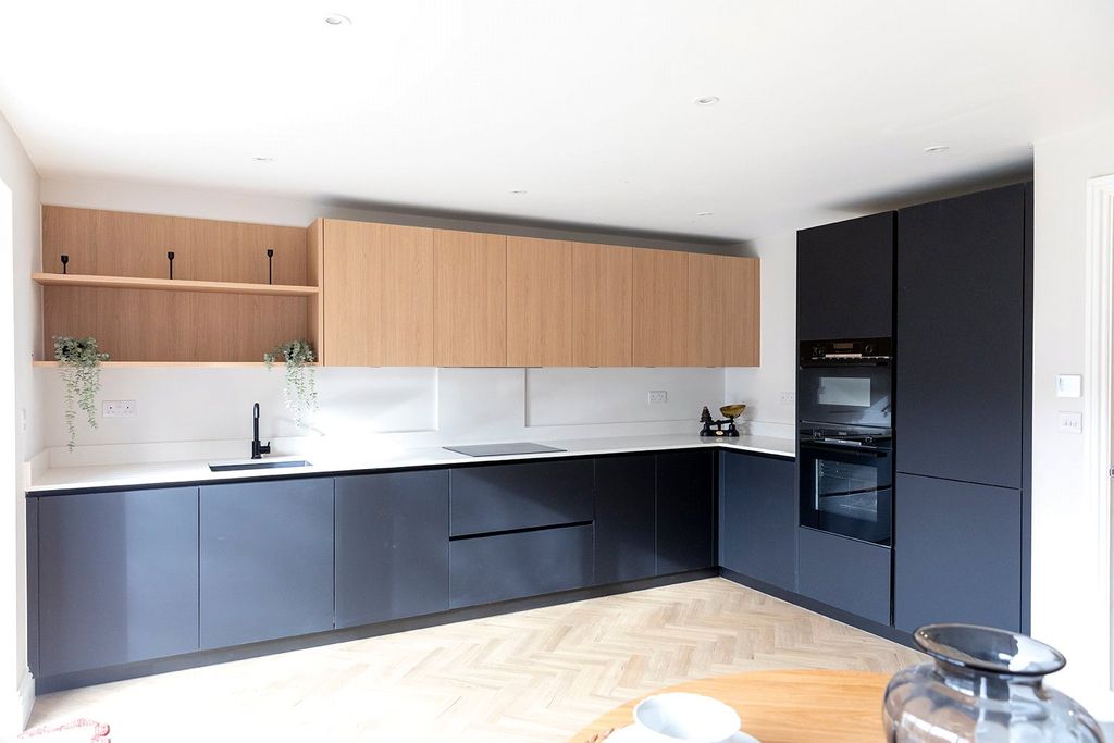 Property photo 3 of 22 Picture 3