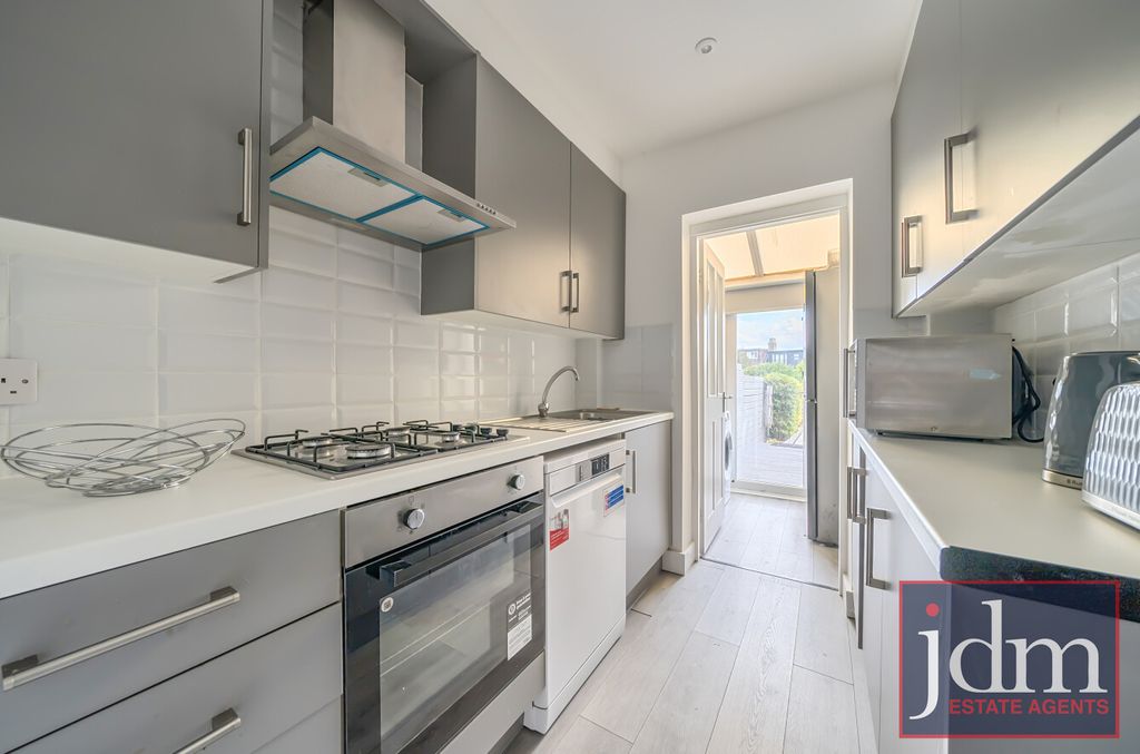 Property photo 3 of 8 6Af39E21-Ccda-441...