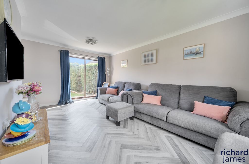 Property photo 2 of 20 382d67054c9c43E295Da94F5Fcc436Bb