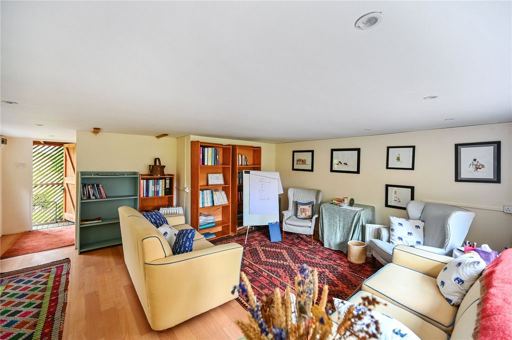 Property photo 3 of 20 Picture No. 36