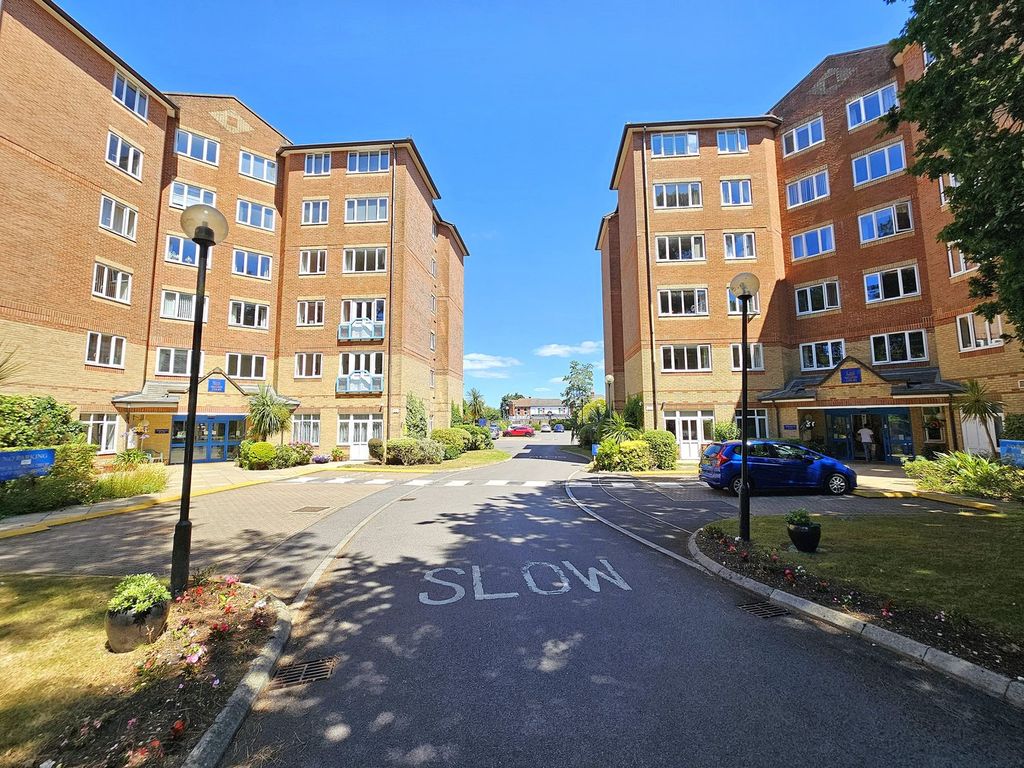 Property photo 1 of 21