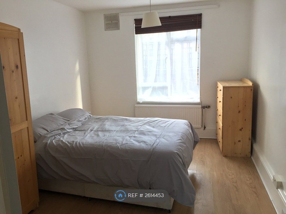 Property photo 2 of 11 Bedroom 1