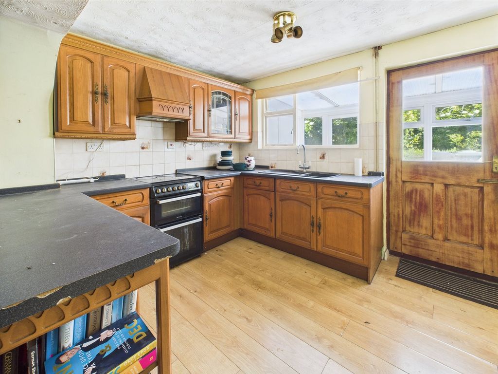 Property photo 3 of 18