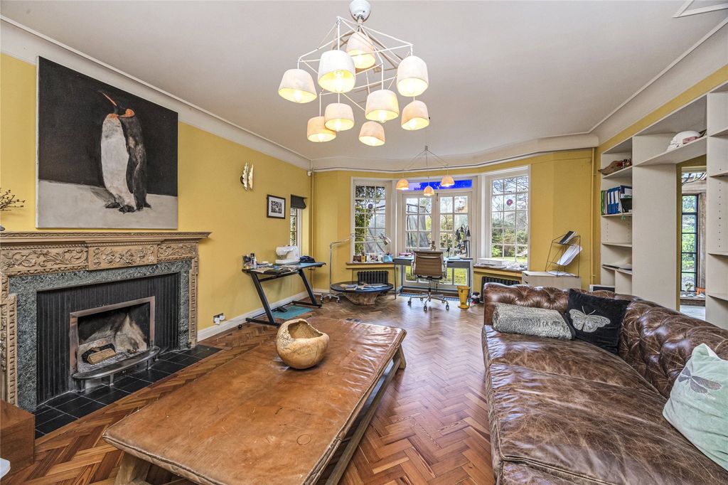 Property photo 3 of 24 Dining Room