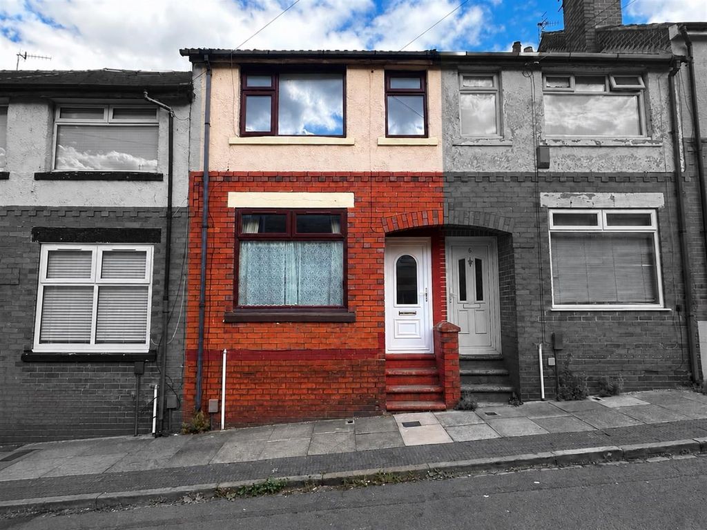 Property photo 1 of 18 Front