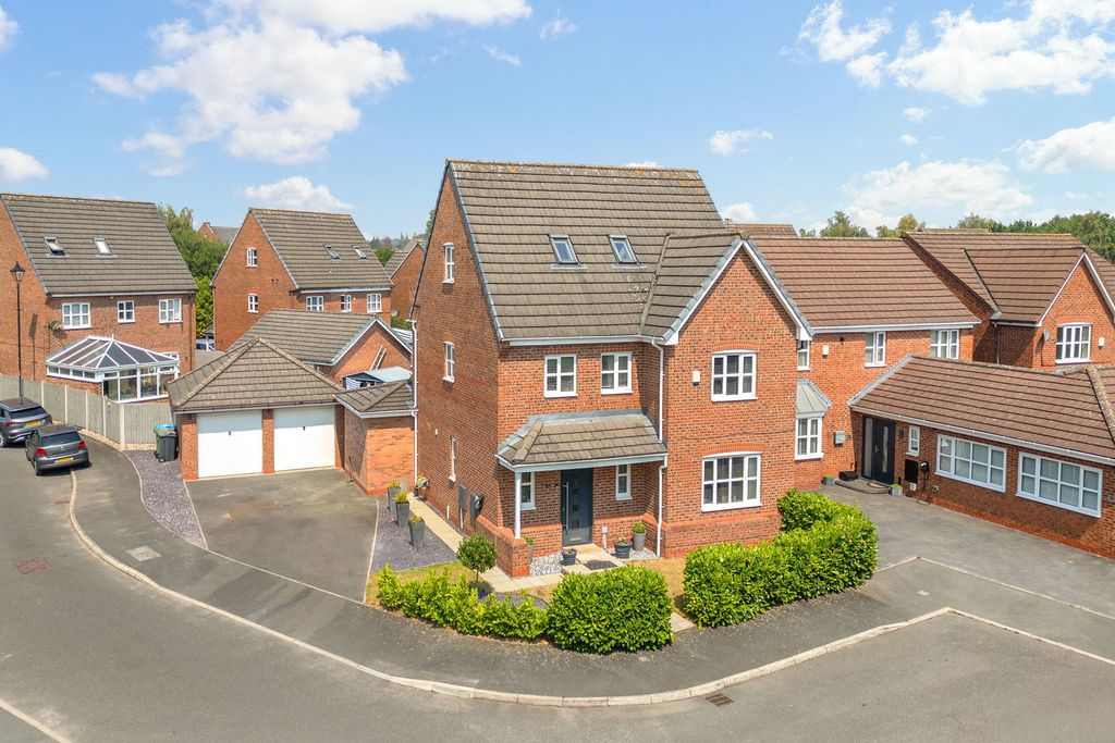 Property photo 1 of 59