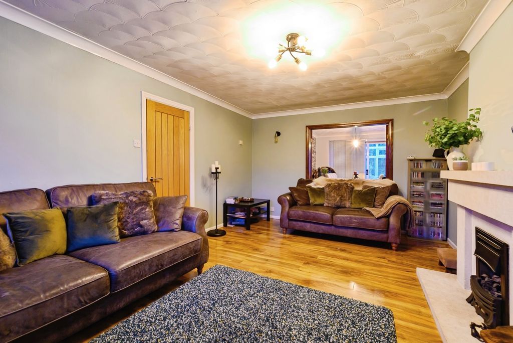 Property photo 3 of 25 Photo