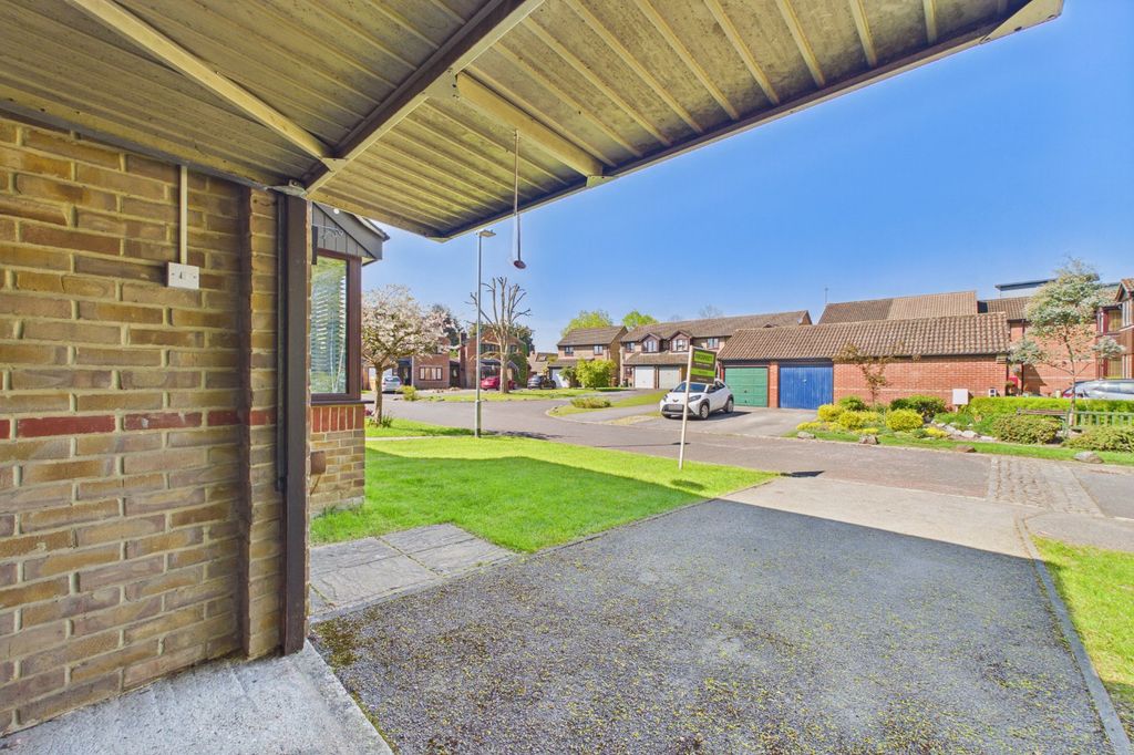 Property photo 2 of 13 Picture No. 32