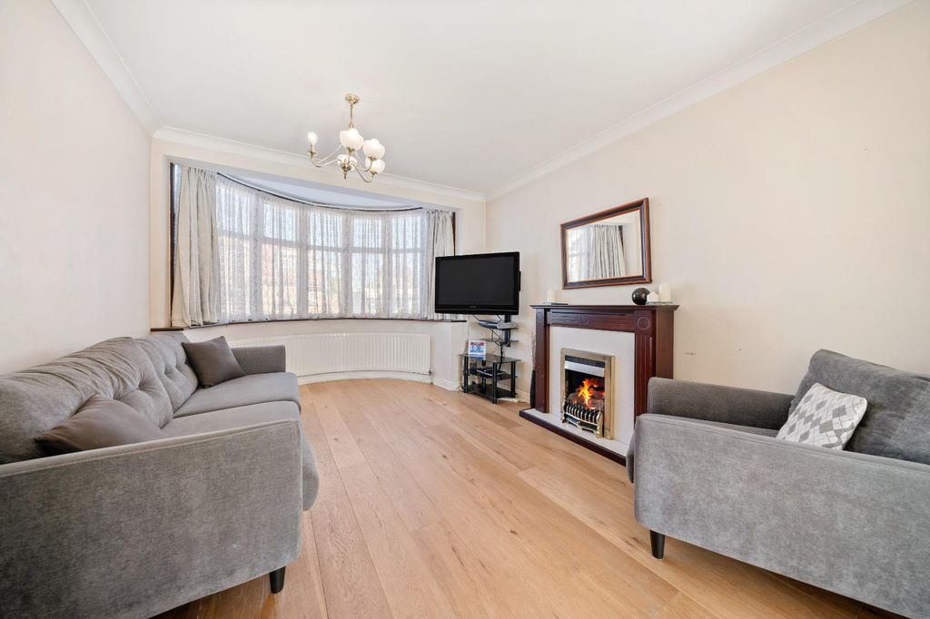 Property photo 3 of 12 Photo 3