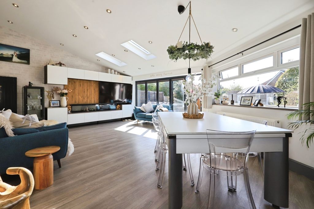 Property photo 3 of 26 Reception Room