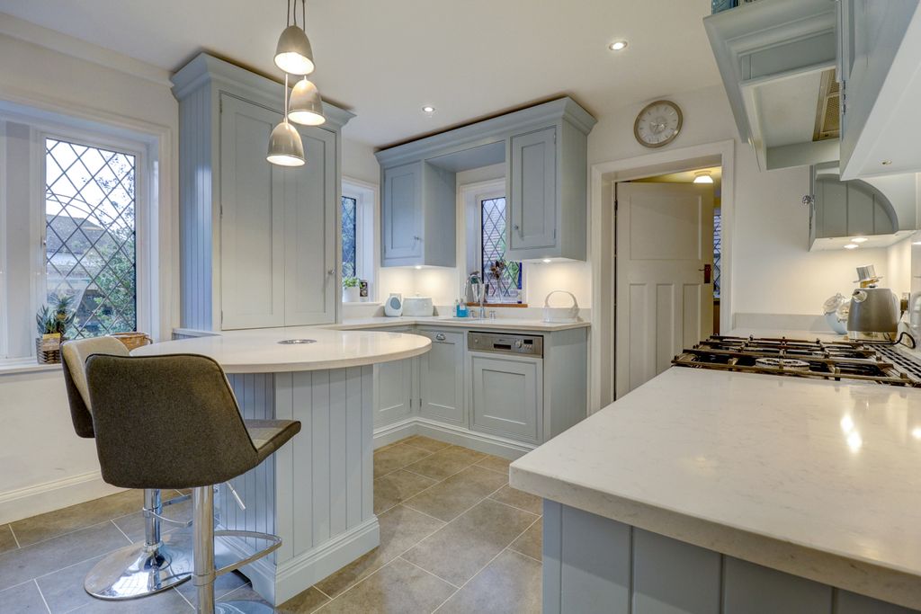 Property photo 3 of 21 Picture No. 02