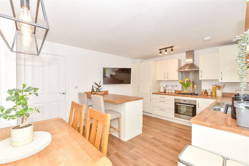 Property photo 2 of 11 Kitchen/Diner