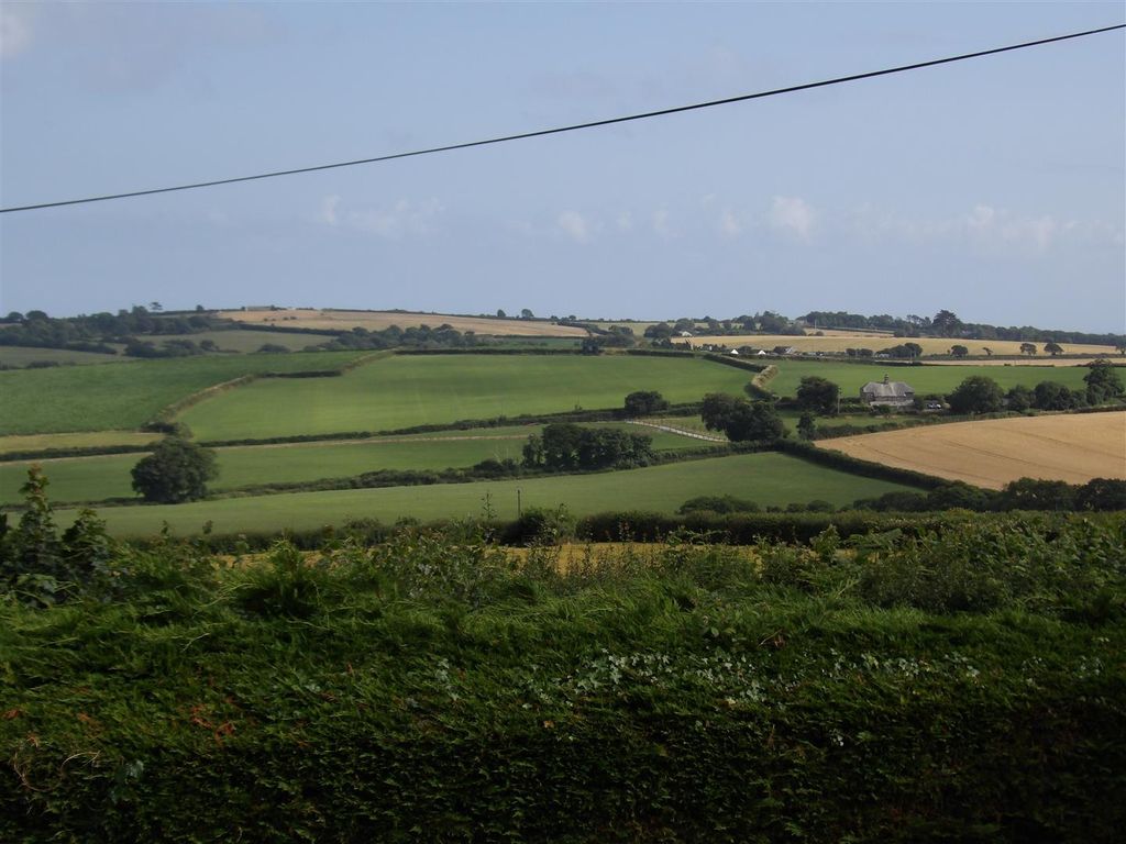 Property photo 2 of 25