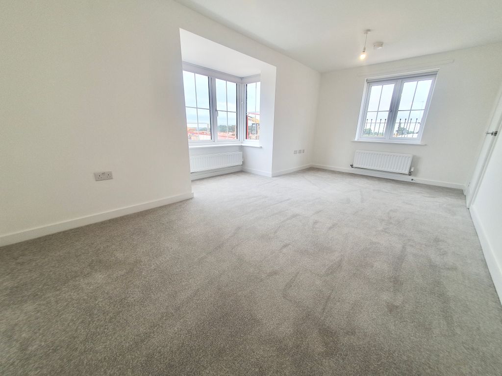 Property photo 3 of 23