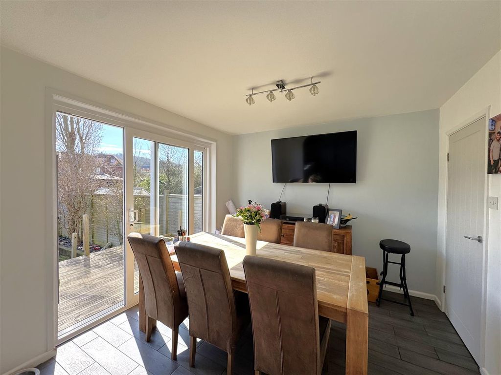 Property photo 3 of 19 3.Jpeg