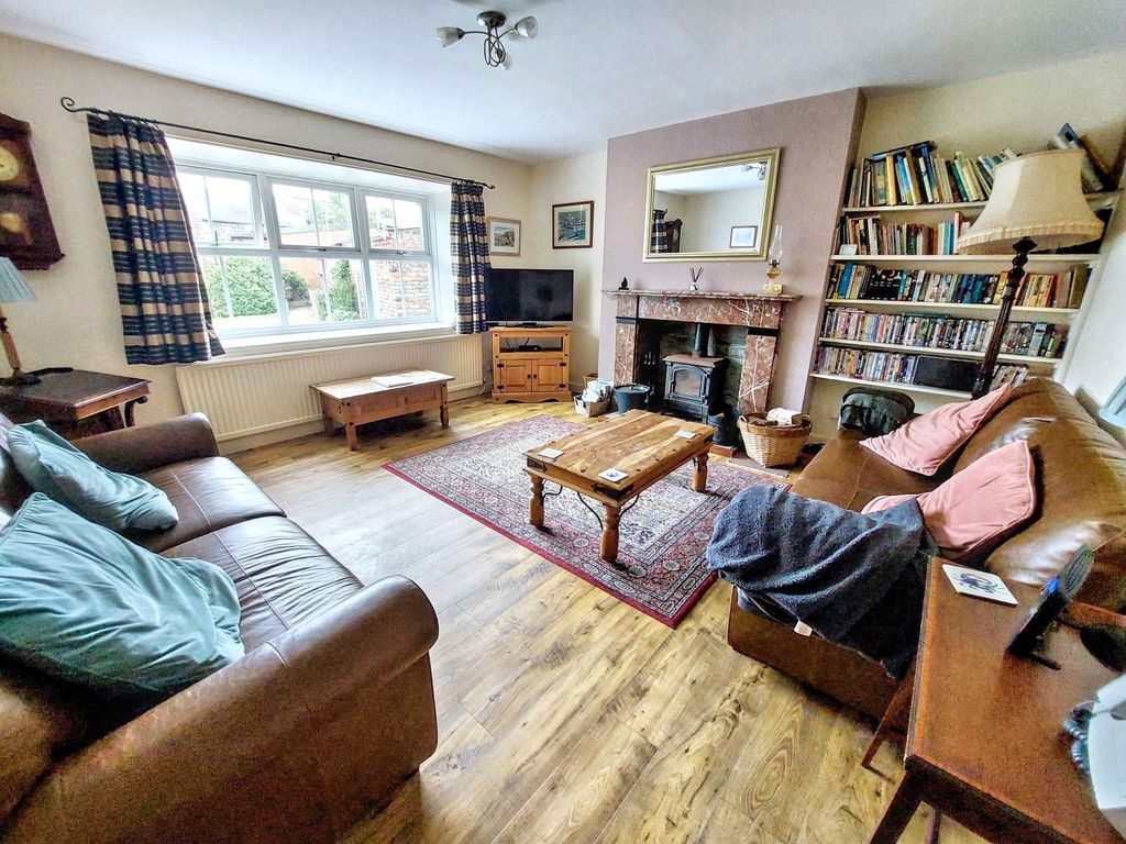 Property photo 2 of 26