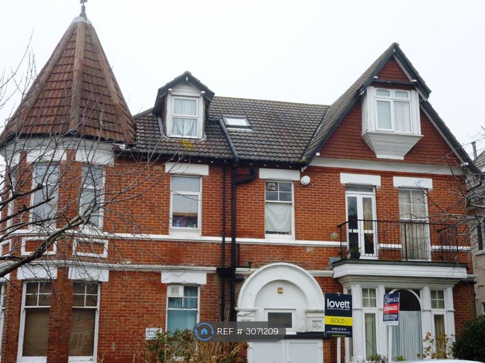 Property photo 1 of 8