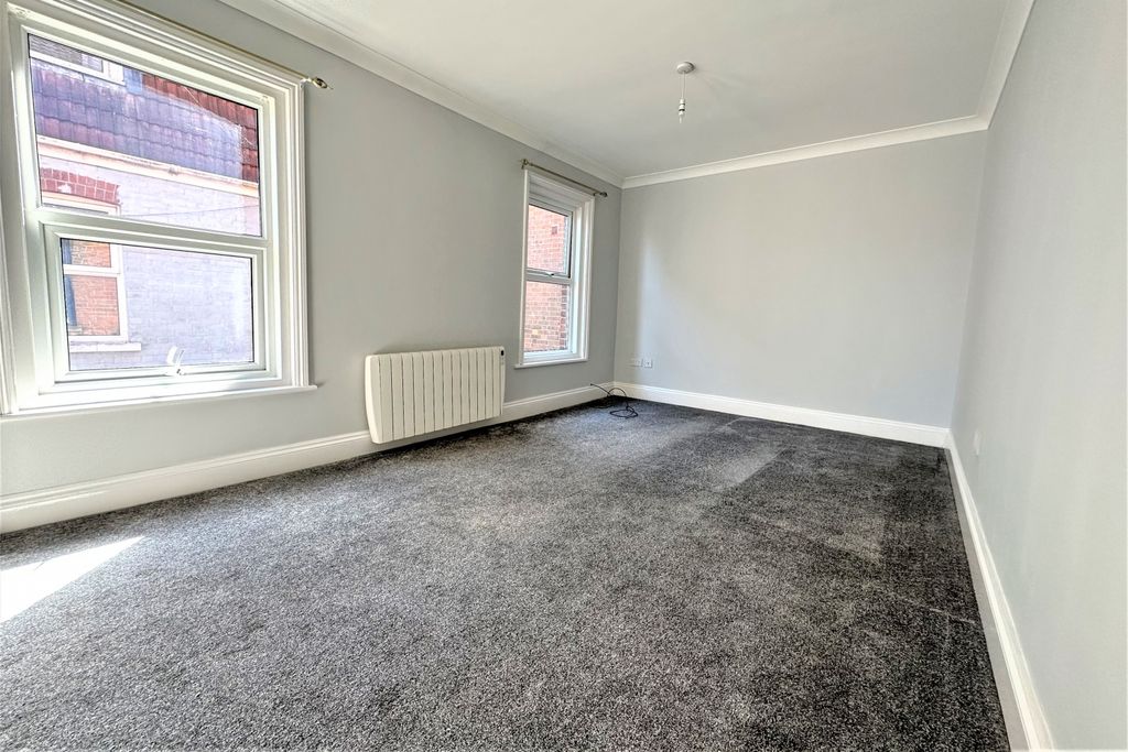 Property photo 3 of 9 Gallery