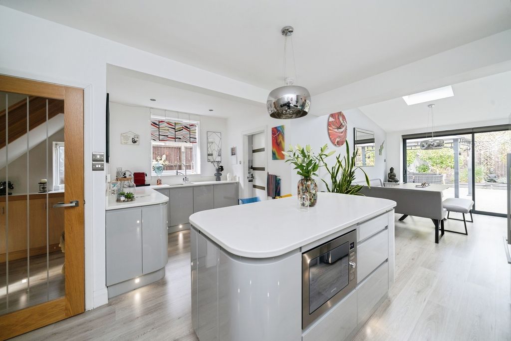 Property photo 3 of 22 Photo