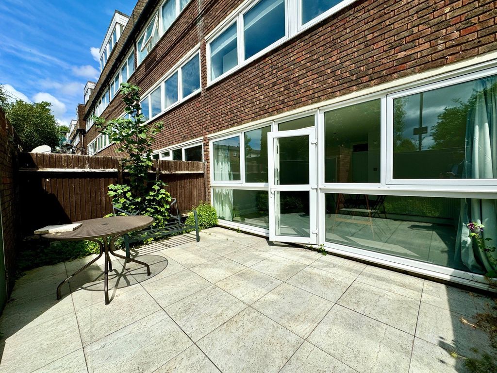 Property photo 2 of 12