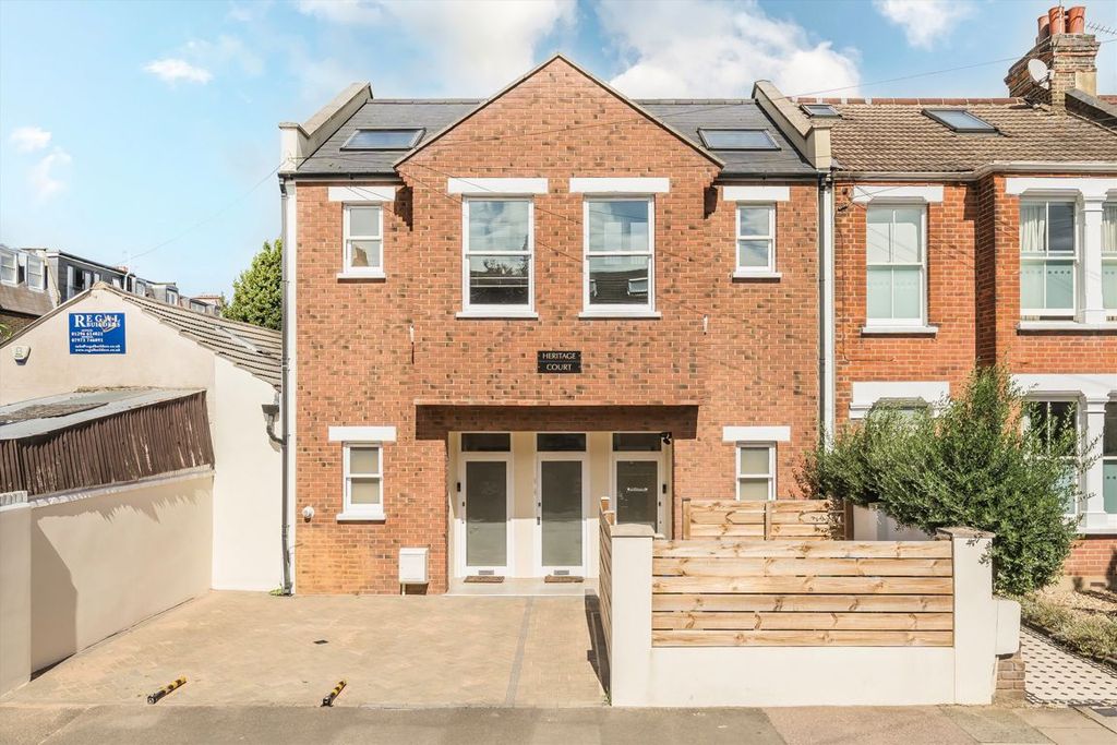 Property photo 1 of 5