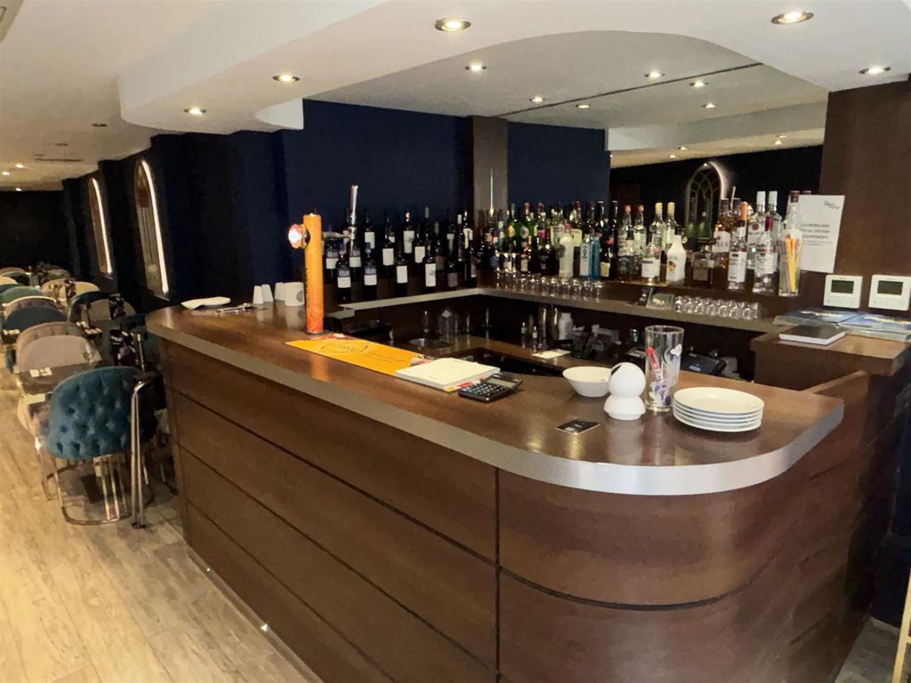 Property photo 2 of 8 Photo 1