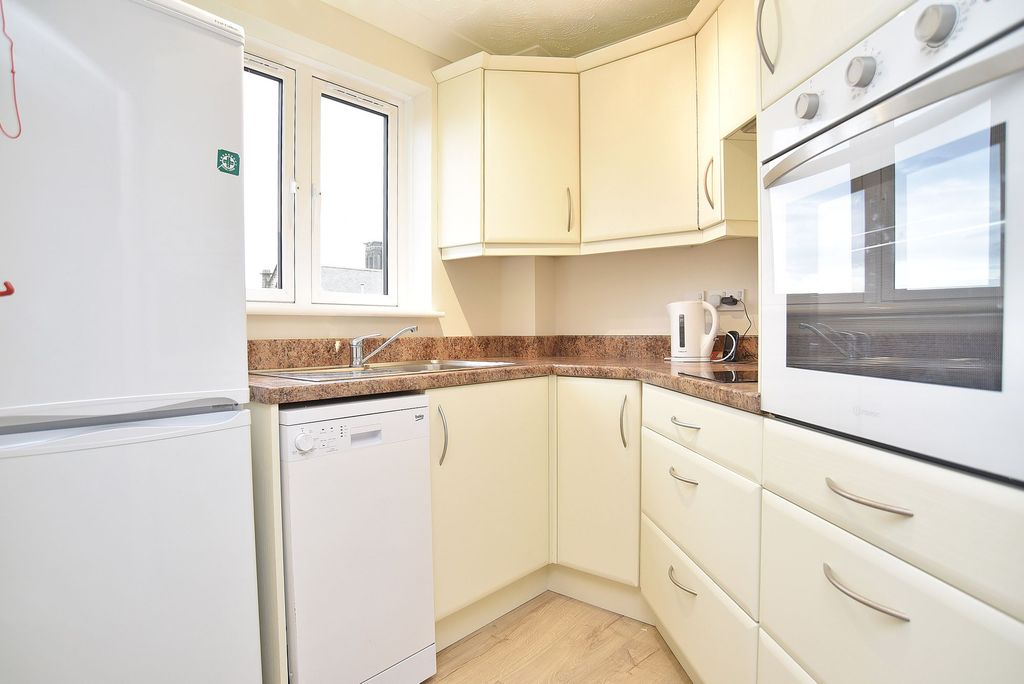 Property photo 3 of 9