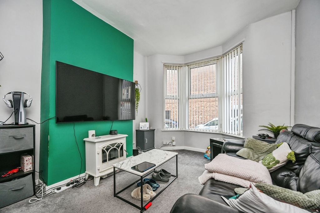 Property photo 2 of 12 Pbox-Img.Jpg